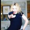 Madonna publicou um vídeo dançando sem maquiagem e dentro do banheiro dela antes de ir à Nova York, em 20 de junho