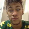 Neymar fica um pouco vesgo no vídeo que publicou no Instagram