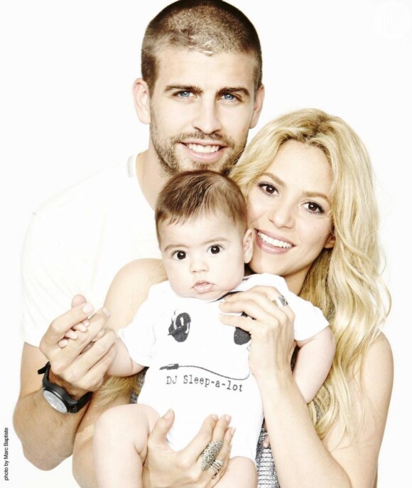 Shakira publicou esta foto ao lado de Piqué e do filho do casal, Milan, em sua conta do Twitter