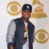 Ne-Yo chega para a festa de divulgação do Grammy 2013