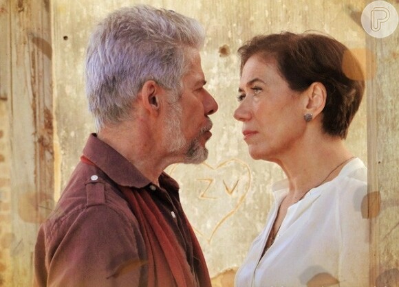Zico Rosado (José Mayer) e Vitória (Lilia Cabral) se confrontam, em cena de 'Saramandaia'