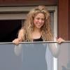 Shakira foi a primeira mulher a aparecer na TV iraniana com os braços de fora e causou polêmica, em 4 de julho de 2013