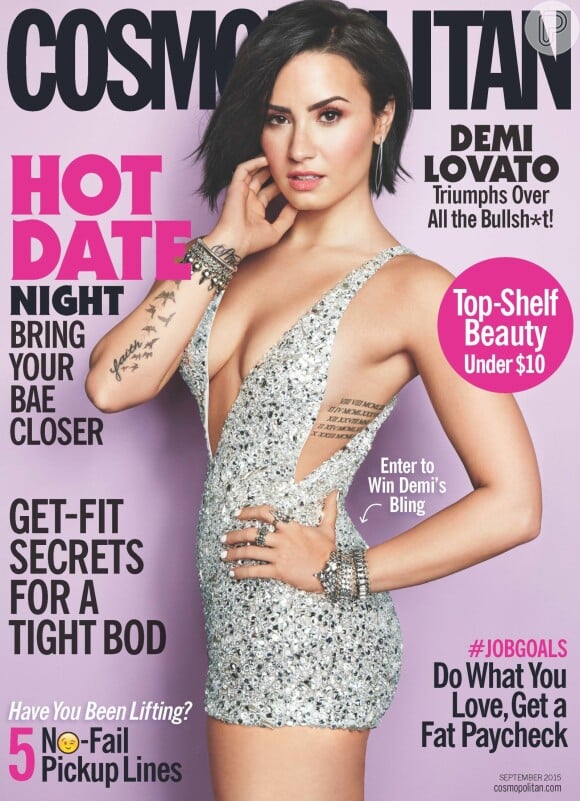 Feliz com o resultado do ensaio, em que aparece mais sexy, Demi Lovato rebateu os comentários negativos: 'O que estes indivíduos que estão protestando não entendem é que pela primeira, em muito tempo, que me sinto incrivelmente confiante e mais bonita do que nunca'