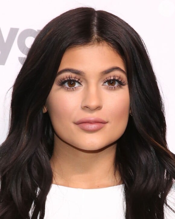 Anos mais tarde, Kylie Jenner passou por intervenções estéticas, como o preenchimento labial