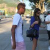 Bruna Marquezine acompanhou Neymar na saída do hospital