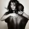 Kim Kardashian também compartilha fotos ousadas com o marido, Kanye West