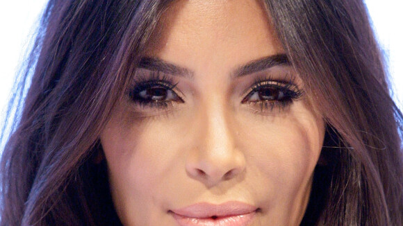 Kim Kardashian comemora 42 milhões de seguidores com foto sexy. Veja outras!