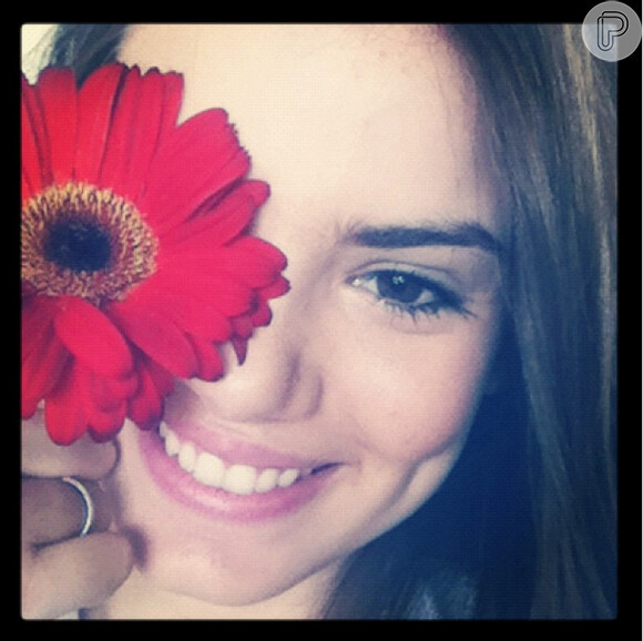 Essa foi a primeira foto de Camila Queiroz no Instagram, postada em 9 de novembro de 2011