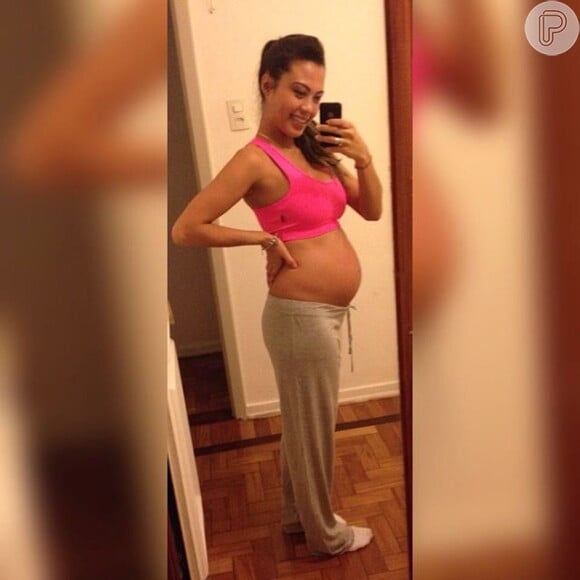 Eliminada do 'MasterChef Brasil', nesta terça-feira, dia 11 de agosto de 2015, Sabrina Kanai revelou durante o programa que está grávida de uma menina