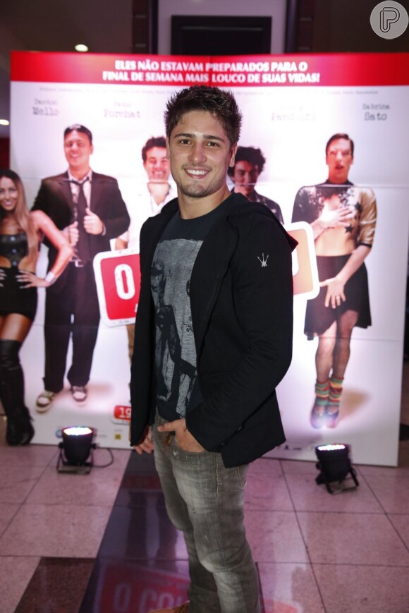 Daniel Rocha marca presença na pré-estreia de 'O Concurso'