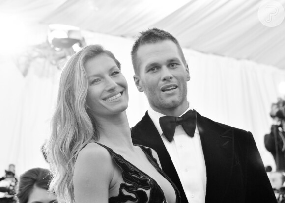 Assessoria evita comentar possível fim do casamento de Gisele Bündchen e Tom Brady, que, segundo revista, vêm brigando com frequência e estão prestes a assinar um divórcio de cerca de R$ 1,6 bilhão.