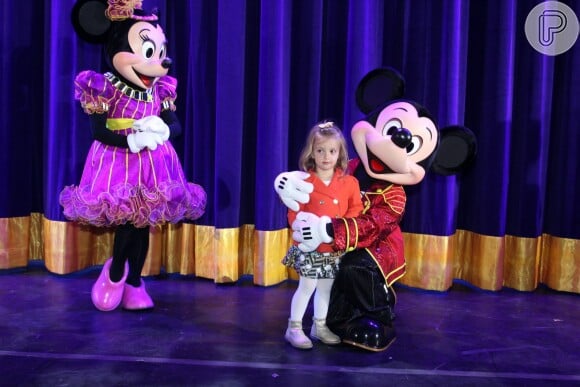 Eva prestigiou estreia do musical 'Disney Live! O Caminho Mágico de Mickey & Minnie'
