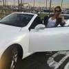 Eu seu Instagram, a babá aparece ostentando um Lexus, avaliado em R$ 160 mil