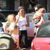Sophie Charlotte almoça com Carolinie Figueiredo e os filhos da atriz no Rio, nesta quinta-feira, 13 de agosto de 2015