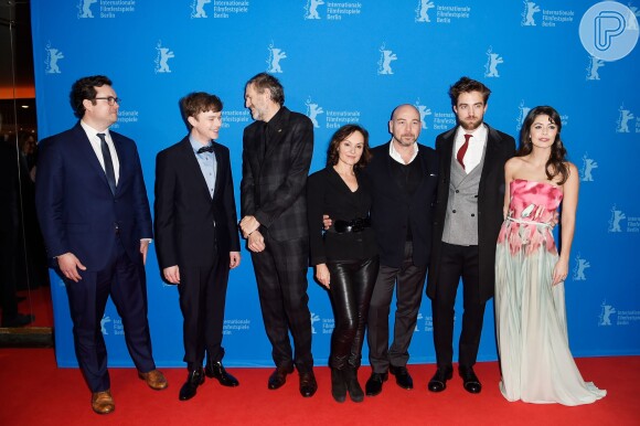 Robert Pattinson ao lado do elenco e diretor do filme 'Life', na coletiva durante o Festival de Berlim