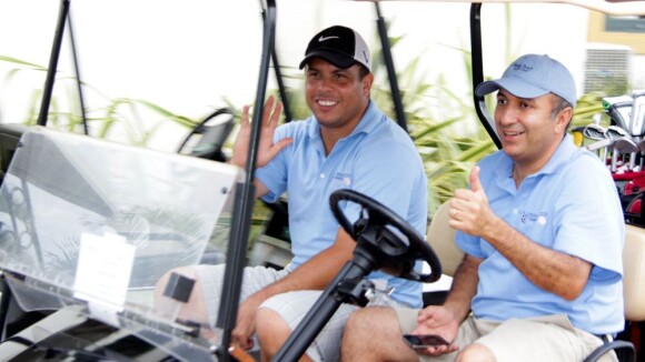 Ronaldo Fenômeno participa de torneio de golfe beneficente