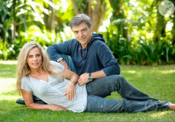 Foto: Bruna Lombardi conta que quem tirou a famosa foto de lingerie foi o  marido, Carlos Alberto Ricceli, com quem ela é casada há 30 anos -  Purepeople