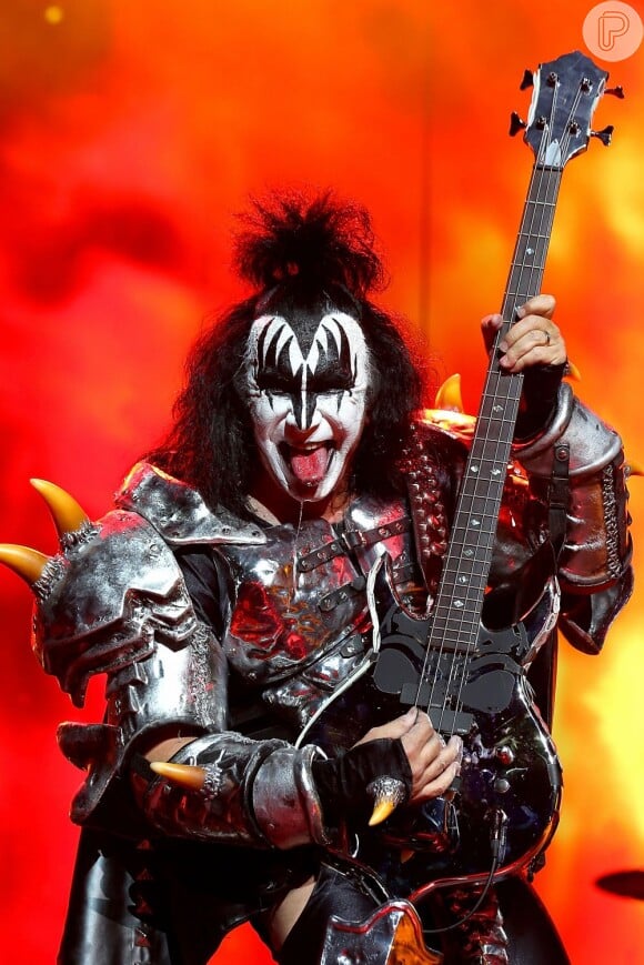 O vocalista da banda Kiss, Gene Simmons, assegurou a língua: US$ 1 milhão, cerca de R$ 2 milhões