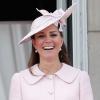 Kate Middleton e príncipe William já começaram a receber presentes para o bebê real