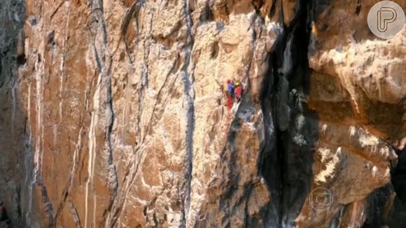 João Vithor Oliveira dispensou dublê para fazer cenas de escalada em paredão de 30 metros