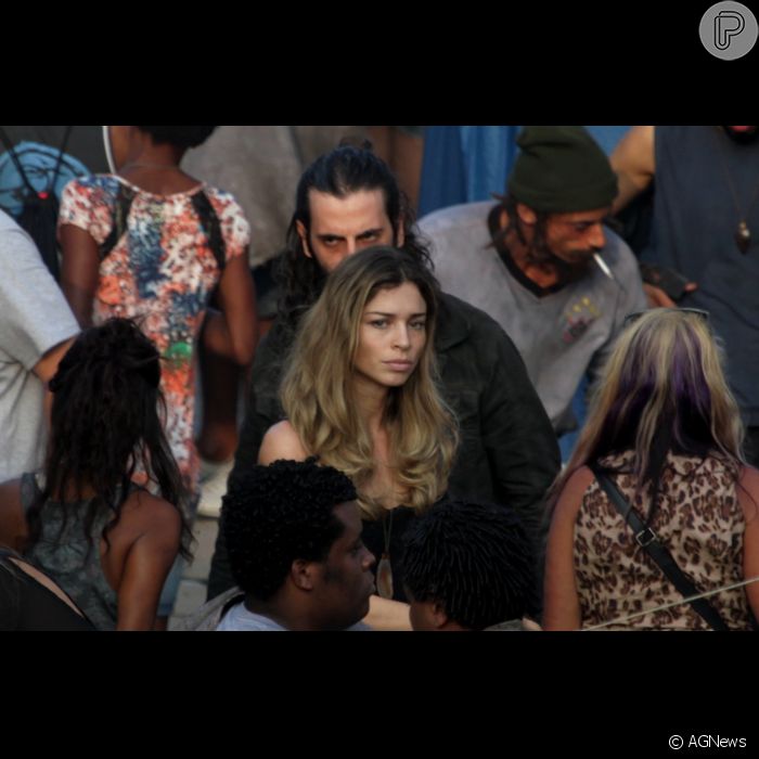 Larissa vai ficar com traficante em troca de crack nos próximos