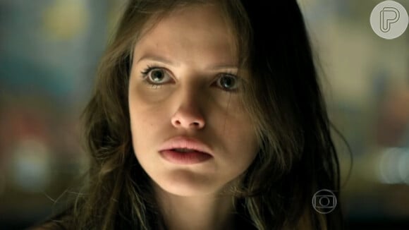 Giovanna (Agatha Moreira) questiona o pai, Alex (Rodrigo Lombardi), na novela 'Verdades Secretas': 'Eu sei que sou sua filha. Ela é o quê?'