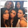 Kim Kardashian com as irmãs: Khoe, Kourtney, Kendall e Kylie. Família é a mais popular no Instagram