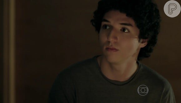 Em 'Verdades Secretas', Bruno (João Vitor Silva) se decepciona ao descobrir que a namorada, Stephanie (Yasmin Brunet), se prostitui