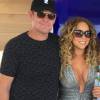 Segundo a publicação, Mariah Carey teria descoberto a gravidez há pouco tempo e o casal estaria radiante com a ideia
