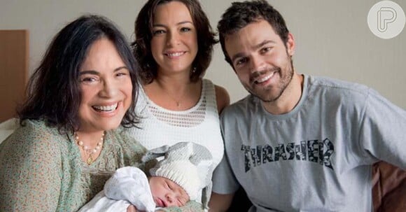 Regiane Alves é casada com o cineasta João Gomez, filho de Regina Duarte