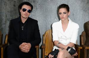 Kristen Stewart não está namorando Michael Pitt; o ator é noivo de uma modelo