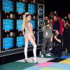 Look VMA: Miley Cyrus vai quase nua à premiação da MTV nos Estados Unidos