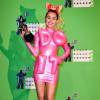 Miley Cyrus apresentou a música 'Dooo It!', que também teve seu clipe lançado neste evento