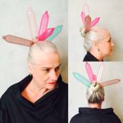 Vera Holtz conquista fãs ao postar foto de coque com preservativos: 'Rainha'