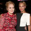 Beyoncé e Adele posam juntas em foto do Grammy Awards 2013. A cantora levou para casa um prêmio por 'Love On Top'