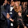Beyoncé namora Jay Z se conheceram melhor em 2002, nas bastidores de um clipe com o rapper, mas se casaram - discretamente - apenas em 2008