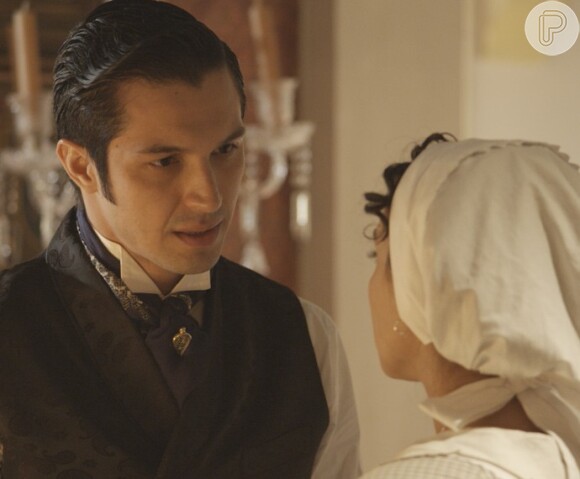 Roberto (Rômulo Estrela) seduziu Anita (Leticia Persiles) a pedido da irmã, na novela 'Além do Tempo'
