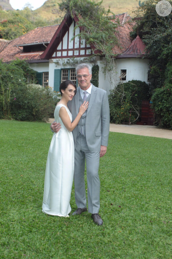 Bial se casou em maio deste ano com a jornslista Maria Prata, em Petrópolis