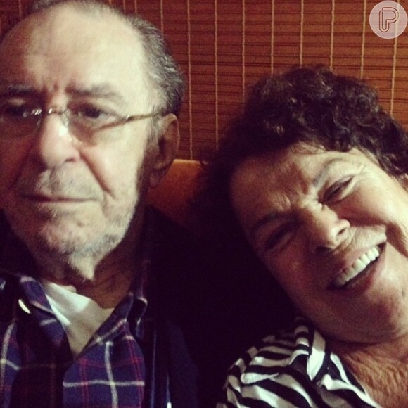 João Gilberto e Miúcha são ícones da música brasileira e posam juntinhos para registro raro feito pela filha, Bebel Gilberto