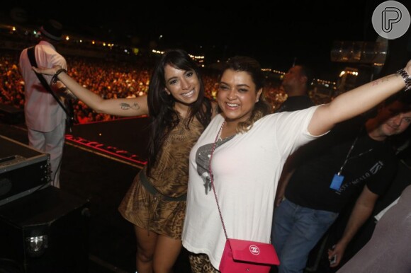 Preta Gil e Anitta foram juntas ao show de Ivete Sangalo em Salvador durante férias da cantora
