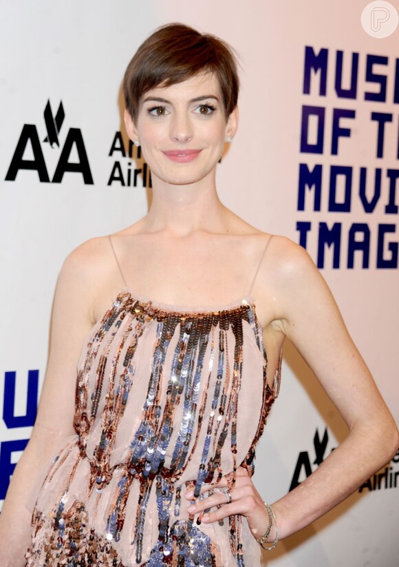 Anne Hathaway tem chance de concorrer ao Oscar pela interpretação em 'Os miseráveis'