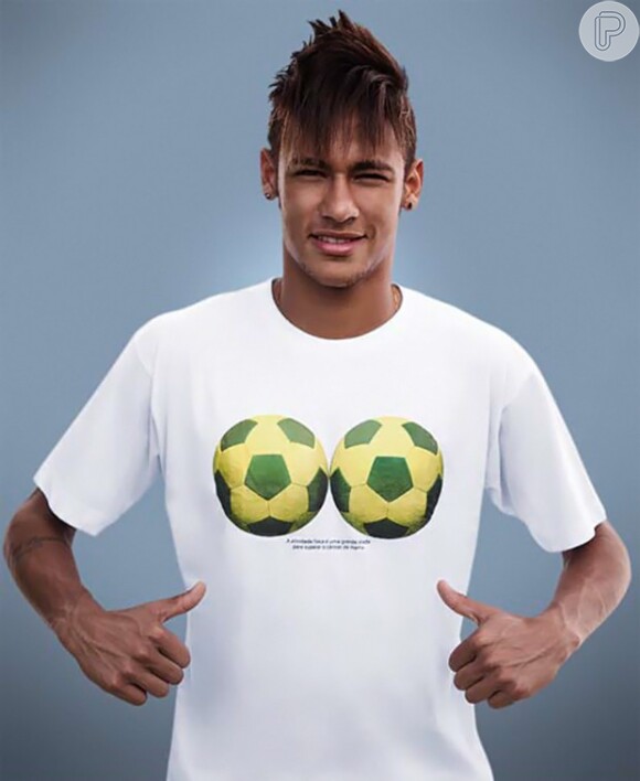 Neymar foi recentemente comprado pelo Barcelona e mudou-se do Brasil para a Espanha há algumas semanas