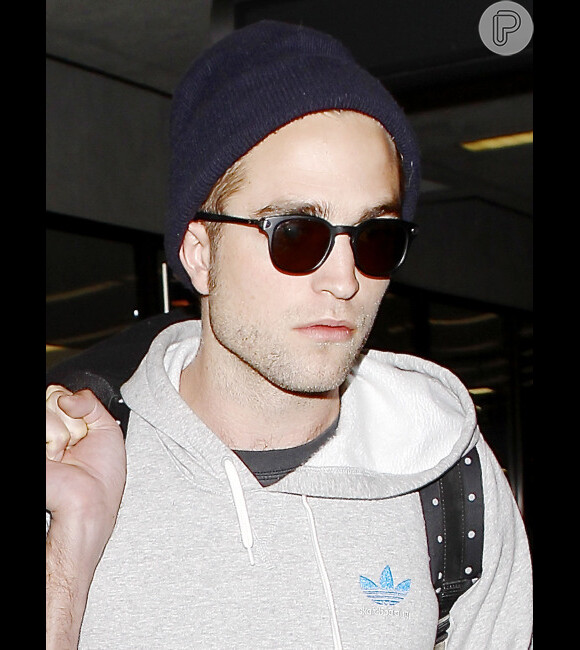 O ator Robert Pattinson tem sido visto entrando e saindo da casa Kristen Stewart em Los Angeles