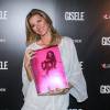 Gisele Bündchen lança livro em São Paulo