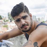 Caio Castro será par romântico de Mariana Ximenes na novela 'Haja Coração'