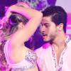 Arthur Aguiar e Mayara Araújo alcançaram a liderança do 'Dança dos Famosos' dançando salsa