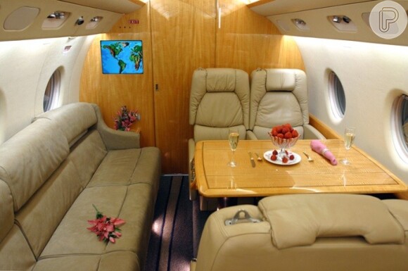 Aeronave de luxo de CR7 tem cozinha e até vestiário