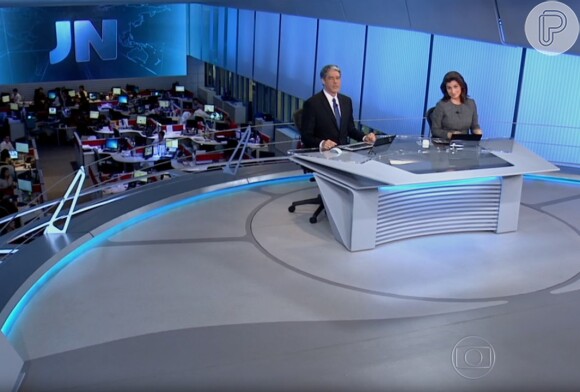 Faro alfinetou a Globo depois que William Bonner e Renata Vasconcellos fizeram piada com a novela da emissora concorrente
