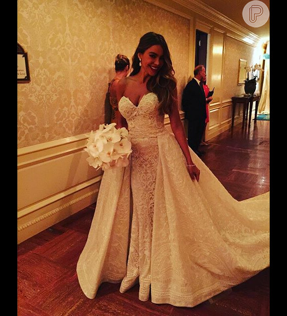Sofia Vergara e Joe Manganiello se casaram em 22 de novembro de 2015, em Palm Beach, na Flórida, Estados Unidos, após quase um ano de noivado. O vestido de noiva da atriz colombiana teve a assinatura de Zuhair Murad
