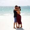 Ex-namorados, Carolina (Juliana Paes) e Arthur (Fábio Assunção) ficaram juntos na Austrália, na novela 'Totalmente Demais'